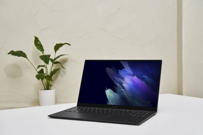 Samsung Galaxy Book Pro 15, Mystic Blue, Core i7-1165G7, 16GB RAM, 1TB SSD, DE
