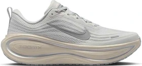 Nike Vomero Plus platinum tint/grey fog/iron grey/reflect silver (Herren)