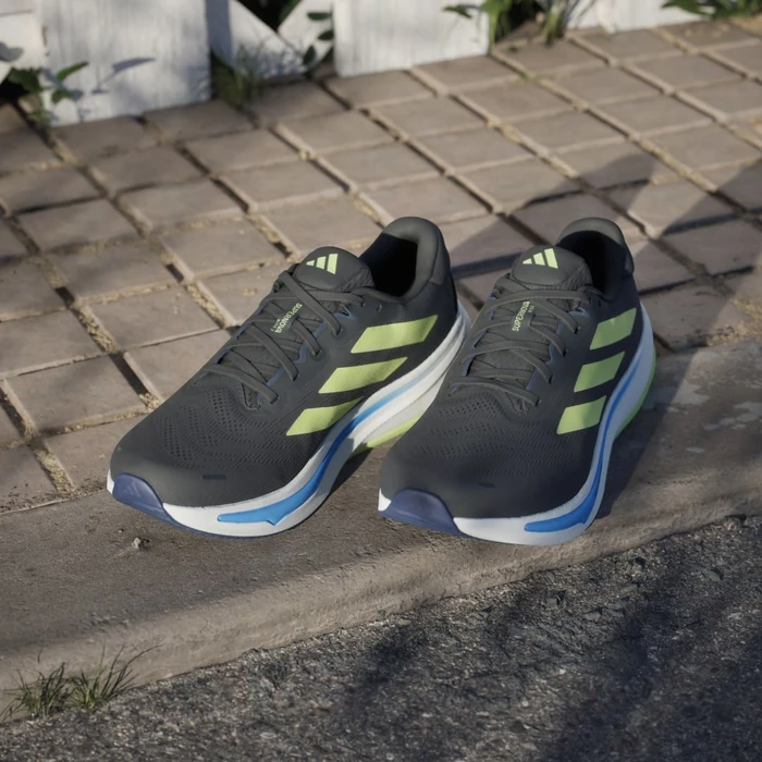adidas Supernova Rise 2 core black/pulse lime/blue fusion (Herren)