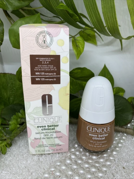 Clinique Even Better Clinical Serum Foundation WN125 mahogany LSF20, 30ml