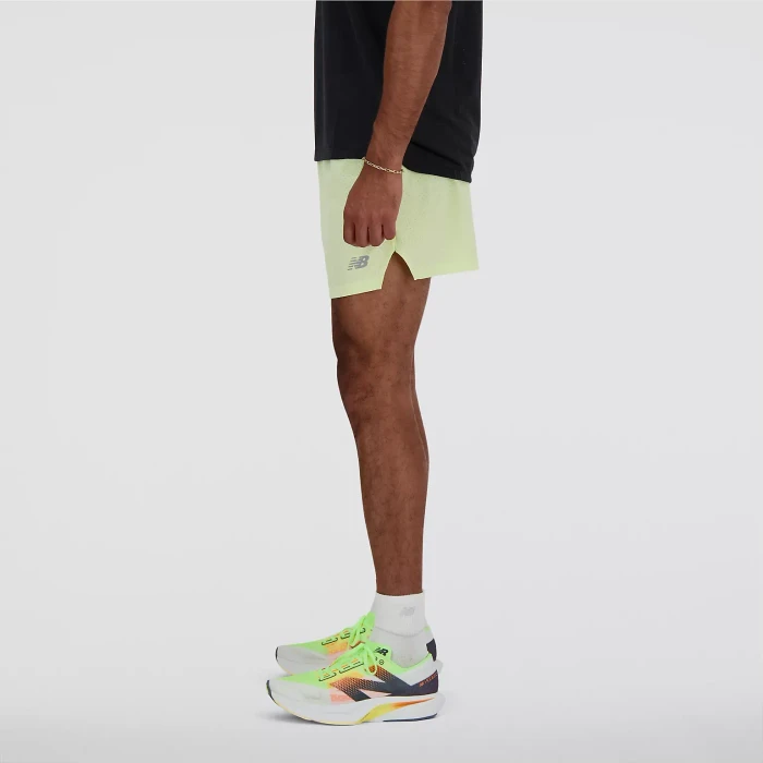 New Balance RC 5" Laufhose kurz limelight (Herren)