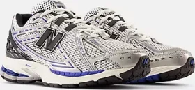 New Balance 1906R silver metallic/team royal/black (Herren)