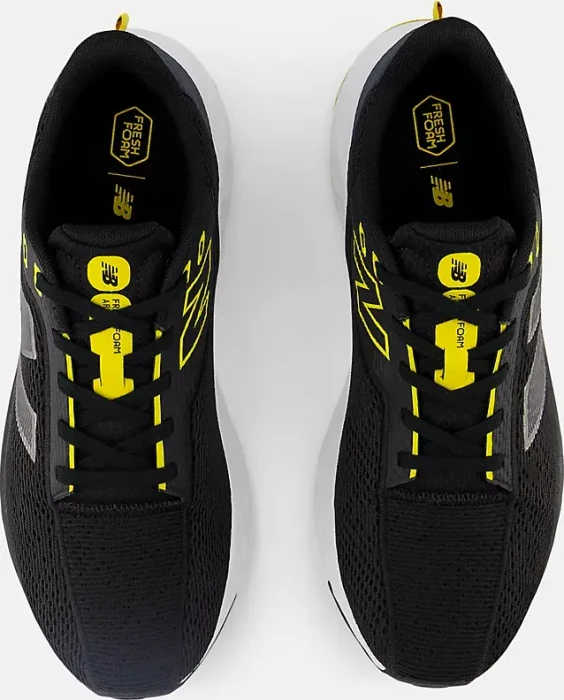 New Balance Fresh Foam Arishi v4 black/magnet/ginger lemon (Herren)