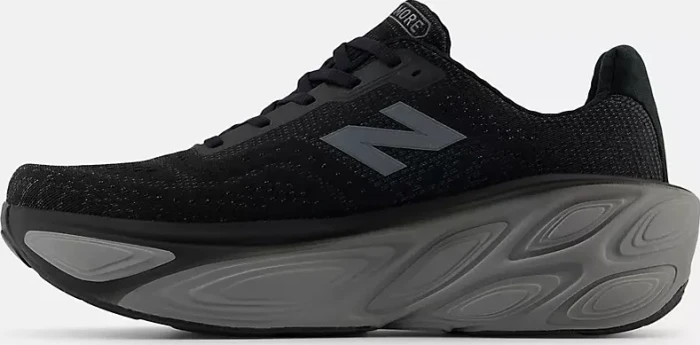 New Balance Fresh Foam X More v5 black/linen/silver metalic (Herren)