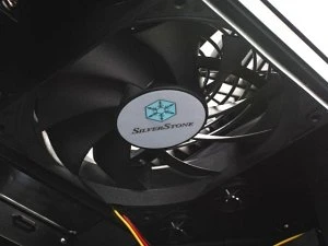 SilverStone Raven RV03 schwarz, Acrylfenster