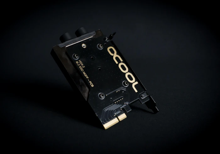Alphacool Eisblock HDX-3, PCIe 3.0 x4 Adapter für M.2 mit Wasserkühler