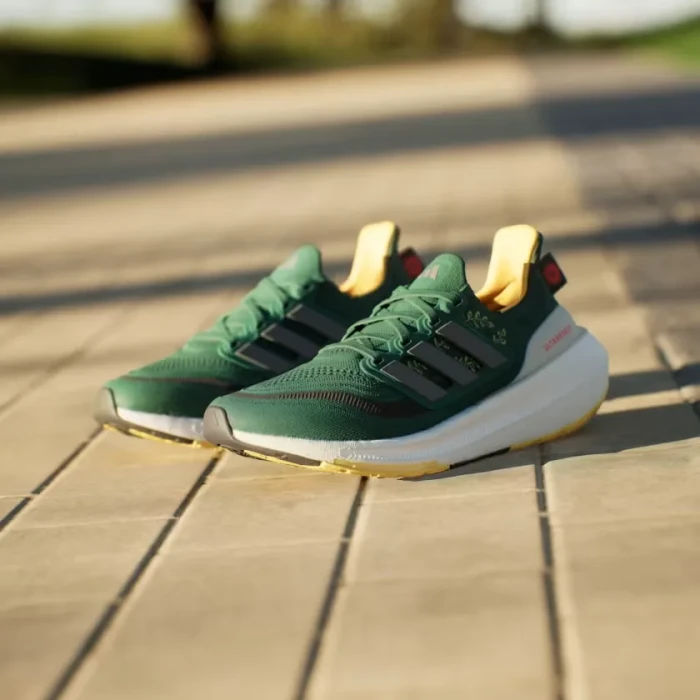 adidas Ultraboost Light collegiate green/iron metallic/spark (Damen)