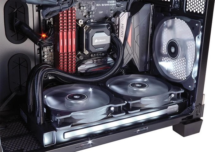 Corsair Carbide Series Clear 600C, Acrylfenster
