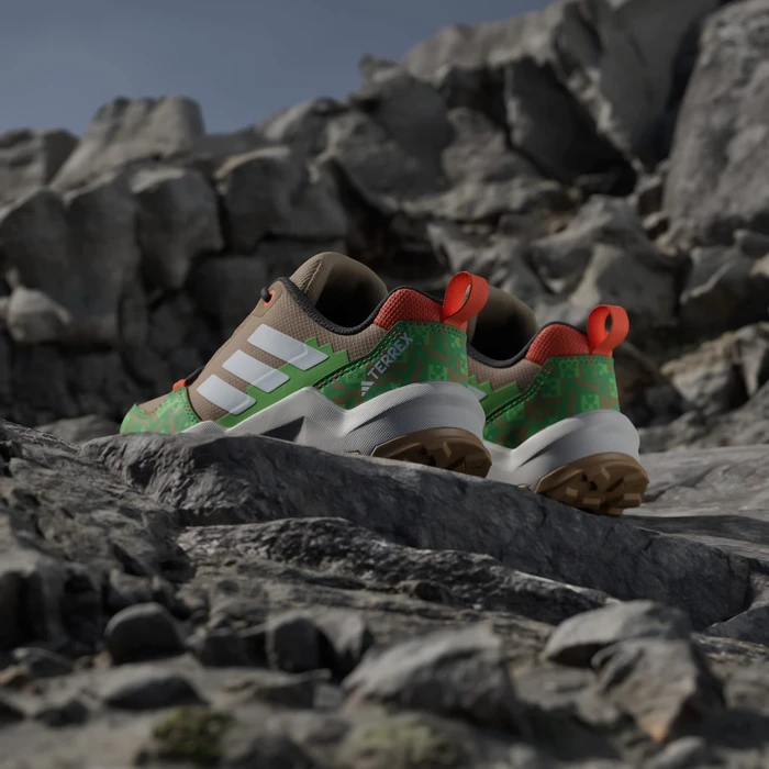 adidas Terrex AX4R cardboard/cloud white/semi impact orange (Junior)
