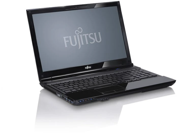 Fujitsu Lifebook AH532 GFX, Core i5-3210M, 8GB RAM, 750GB HDD, GeForce GT 640M, DE