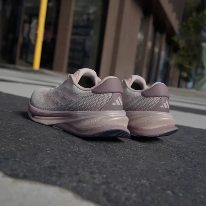 adidas Supernova Solution off white/sandy pink metallic/sandy pink (Damen)