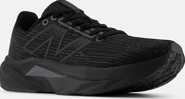 New Balance FuelCell Propel v5 black/metallic black/magnet (Damen)