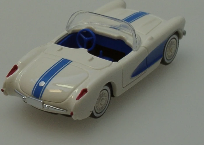 Wiking Chevrolet Corvette perlweiß/himmelblau