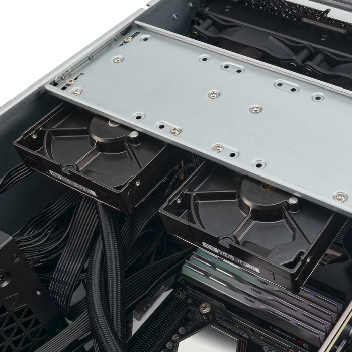 SilverStone RM44, Rackmount Storage, schwarz, 4HE, ATX