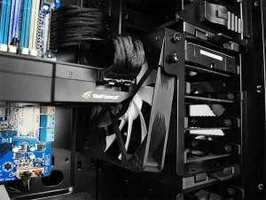 NZXT Phantom 410 schwarz, Acrylfenster