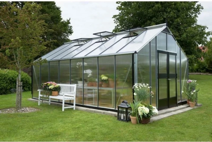 Juliana Gärtner 21.4m² 10mm Polycarbonat Gewächshaus blank/schwarz