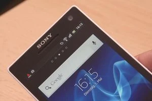 Sony Xperia S weiß