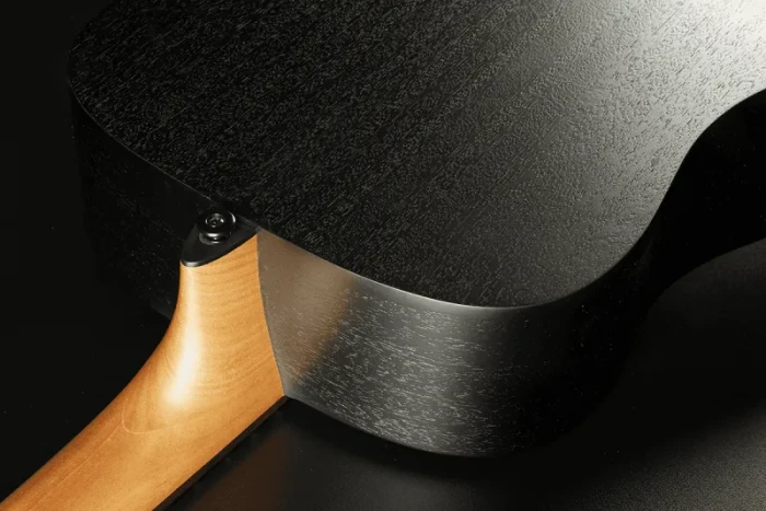 LAG Tramontane 70 Dreadnought Black & Brown