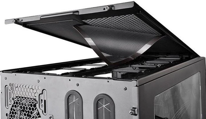 Thermaltake Core X9 schwarz, Acrylfenster