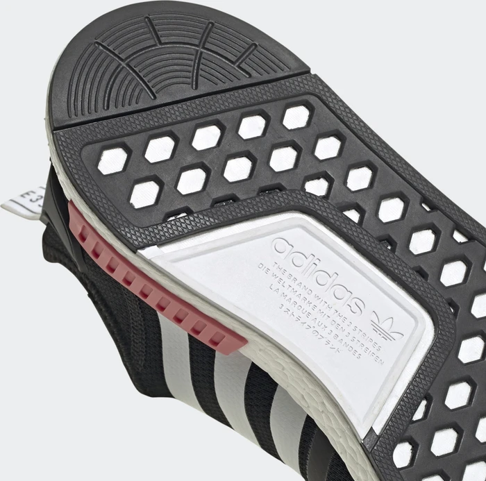 adidas NMD_R1 core black/cloud white/hazy rose (Damen)