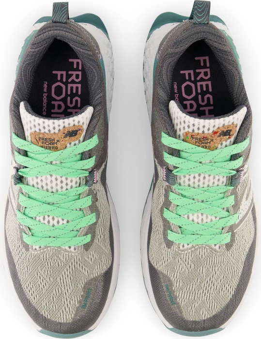 New Balance Fresh Foam X Hierro v7 paper white/graphite/electric jade (Damen)