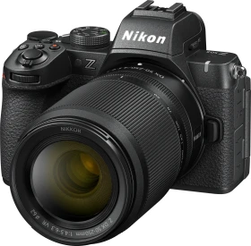 Nikon Z 50II mit Objektiv Z DX 16-50mm 3.5-6.3 VR und Z DX 50-250mm 4.5-6.3 VR