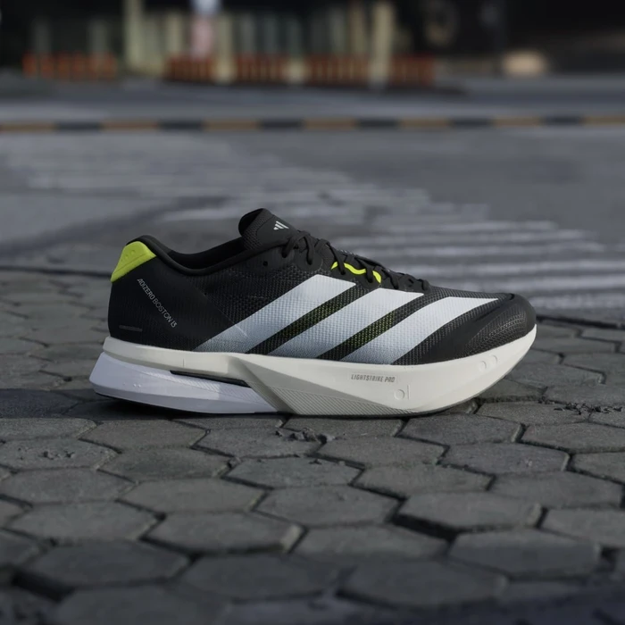adidas Adizero Boston 13 core black/cloud white/solar yellow (Herren)