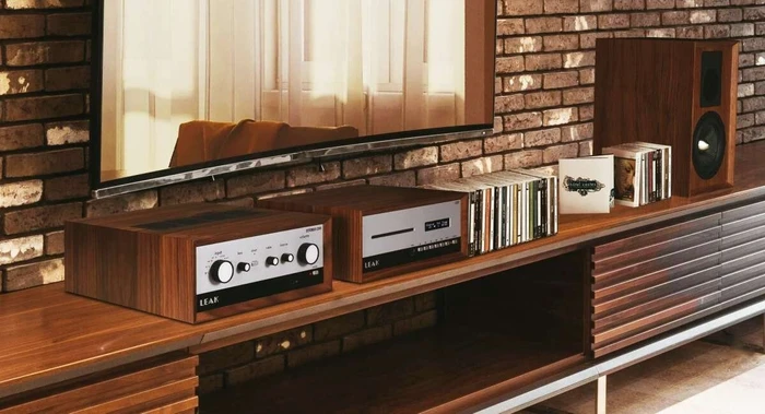 Leak Stereo 230 walnuss