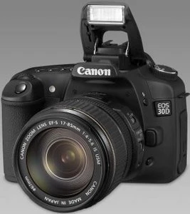 Canon EOS 30D mit Objektiv EF-S 17-85mm 4.0-5.6 IS USM