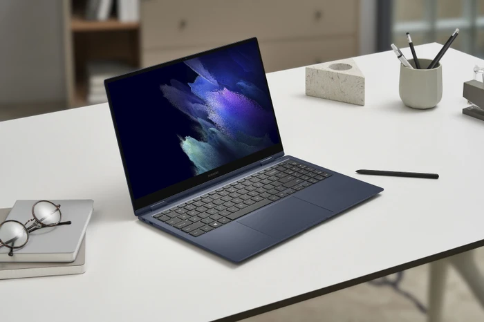 Samsung Galaxy Book Pro 360 15, Mystic Navy, Core i5-1135G7, 8GB RAM, 512GB SSD, UK