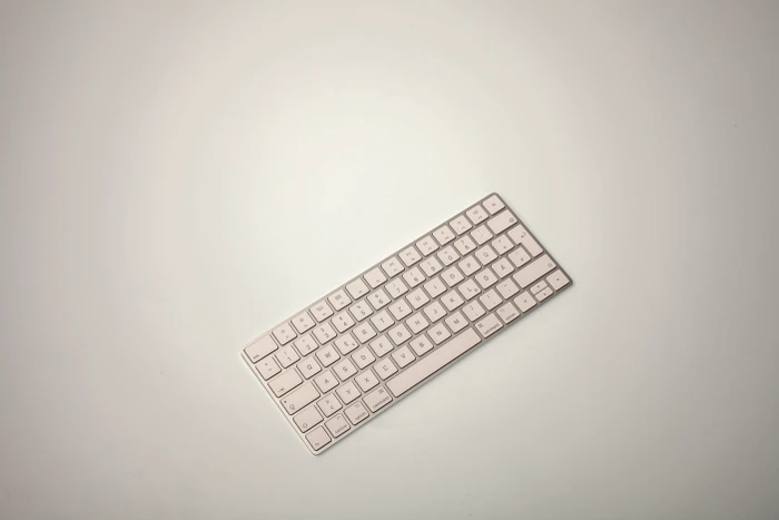 Apple Magic Keyboard, weiß/silber, Bluetooth, DE