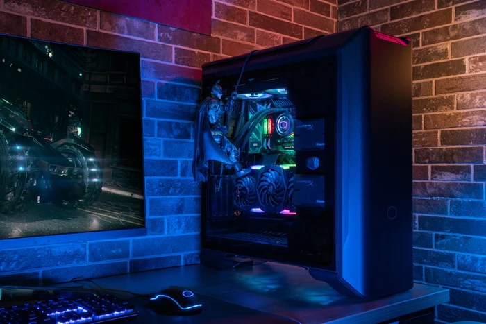 Cooler Master MasterCase SL600M Black Edition, Glasfenster