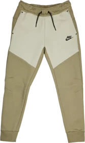 Nike Sportswear Tech Fleece Trainingshose lang silver sage/spruce fog/black (Junior)