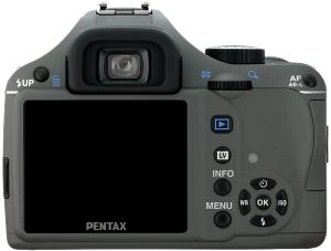 Pentax K-x olivgrün mit Objektiv smc DA L 18-55mm 3.5-5.6 AL