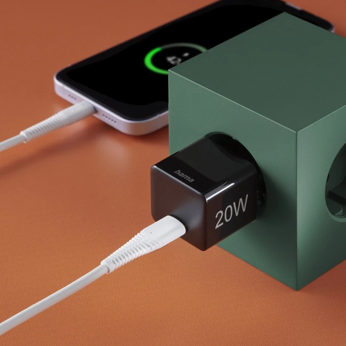 Hama Schnellladegerät USB-C PD/Qualcomm Mini-Ladegerät 20W schwarz