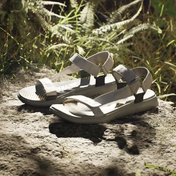 adidas Terrex Hydroterra Light Sandale charcoal solid grey/charcoal/semi spark