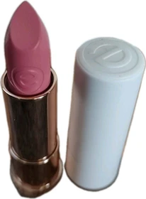 Essence This Is Me. Lipstick 22 cheerful, 3.5g