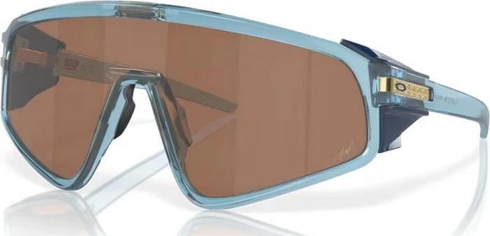 Oakley Latch Panel