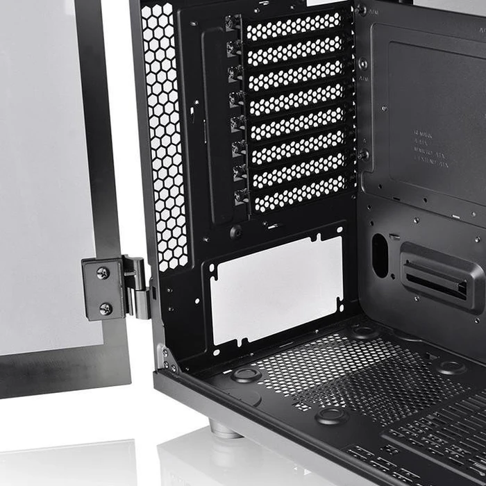 Thermaltake Level 20 GT, Glasfenster