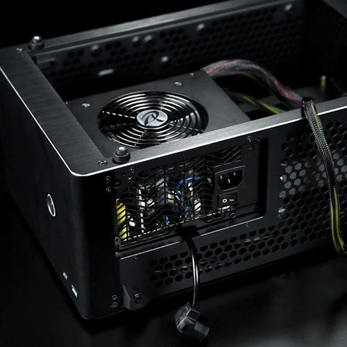 Raijintek Ophion, schwarz, Glasfenster, Mini-ITX