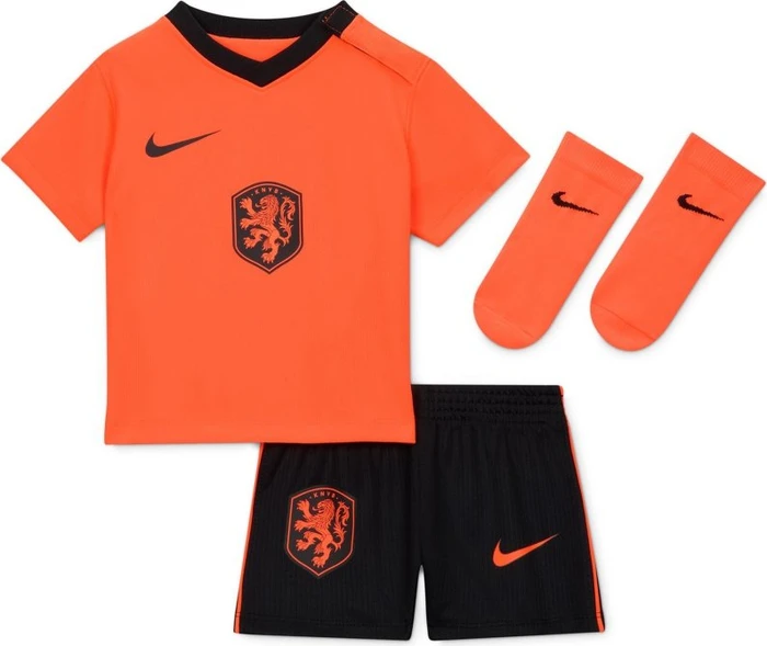 Nike FIFA WM 2026 Niederlande Infant Heimausrüstung kurzarm hyper crimson/black (Junior)