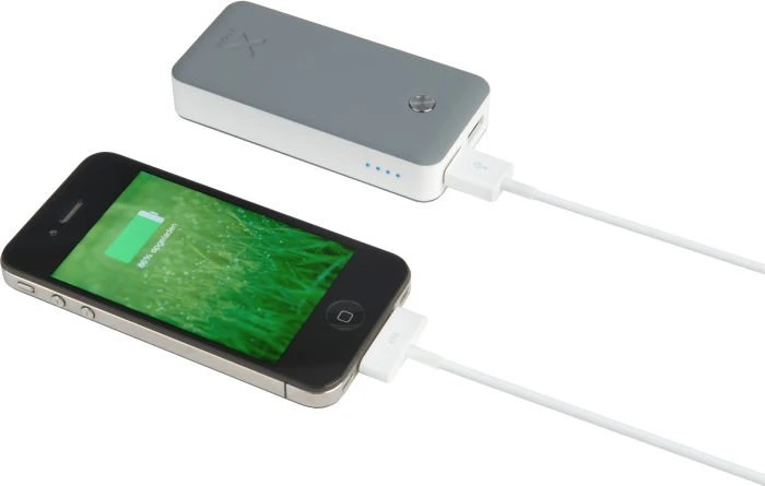 Xtorm Power Bank Air 6000 grau/weiß