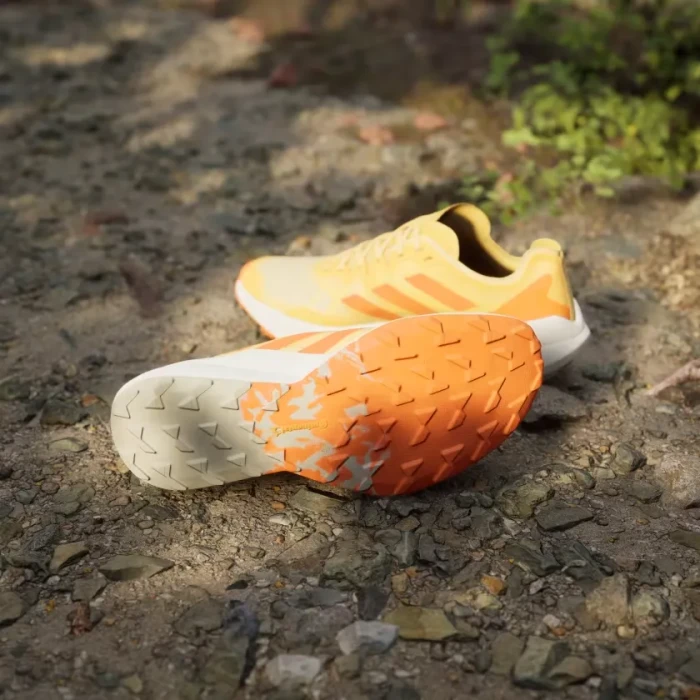 adidas Terrex Agravic Speed semi spark/crystal white/impact orange (Herren)