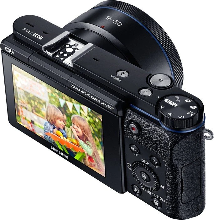 Samsung NX3300 schwarz mit Objektiv NX 16-50mm 3.5-5.6 ED PZ OIS i-Function
