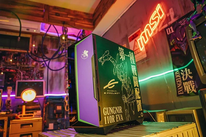 MSI MPG Gungnir 110R EVA e-PROJECT, Glasfenster