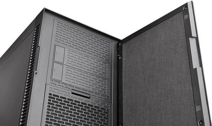 Thermaltake Suppressor F51, schallgedämmt