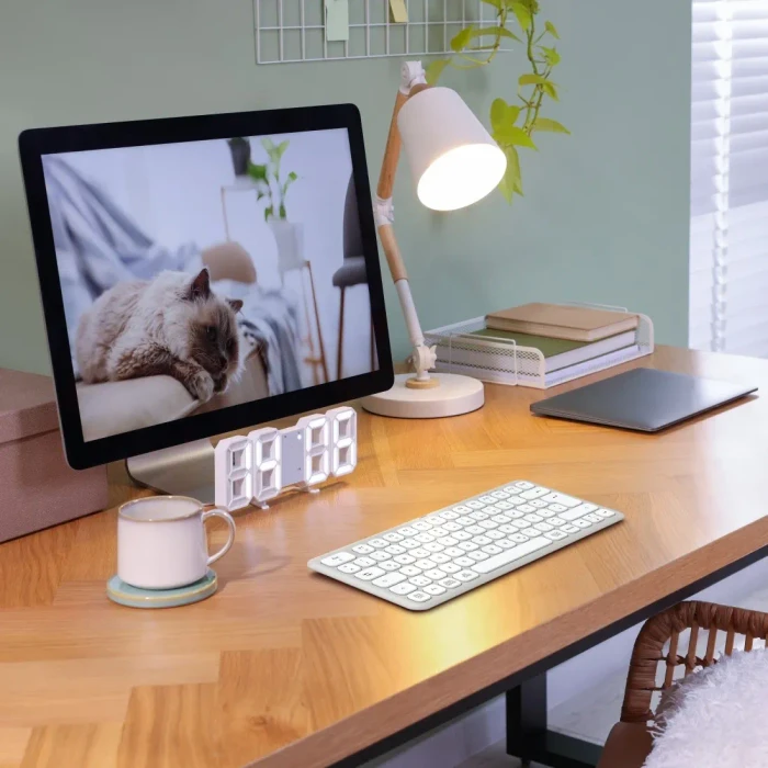 Hama WK-500 kompakte Multi-Device-Tastatur, grau/weiß, USB/Bluetooth, DE