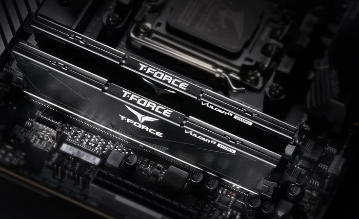 TeamGroup T-Force VULCANα schwarz UDIMM 16GB, DDR5-6000, CL30-36-36-76, X8