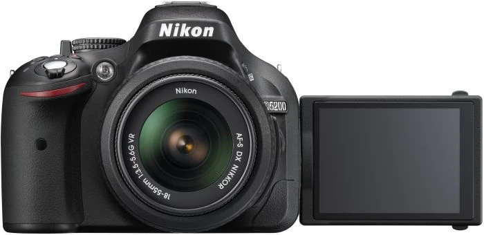 Nikon D5200 schwarz mit Objektiv AF-S DX 18-55mm 3.5-5.6 G VR