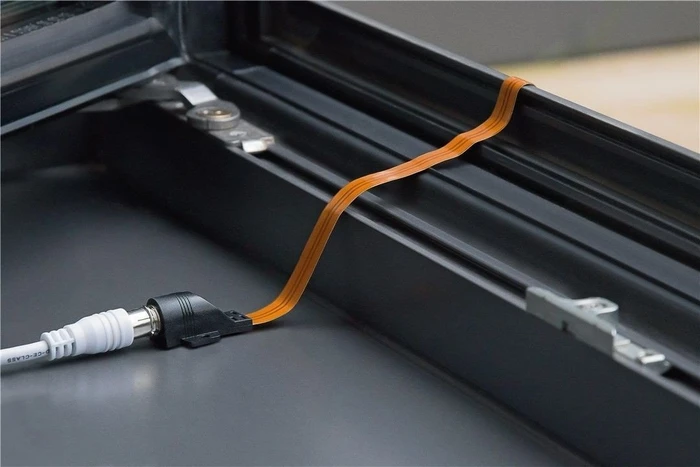 Wentronic Goobay wasserdichte SAT Fensterdurchführung extrem flach 0.3mm